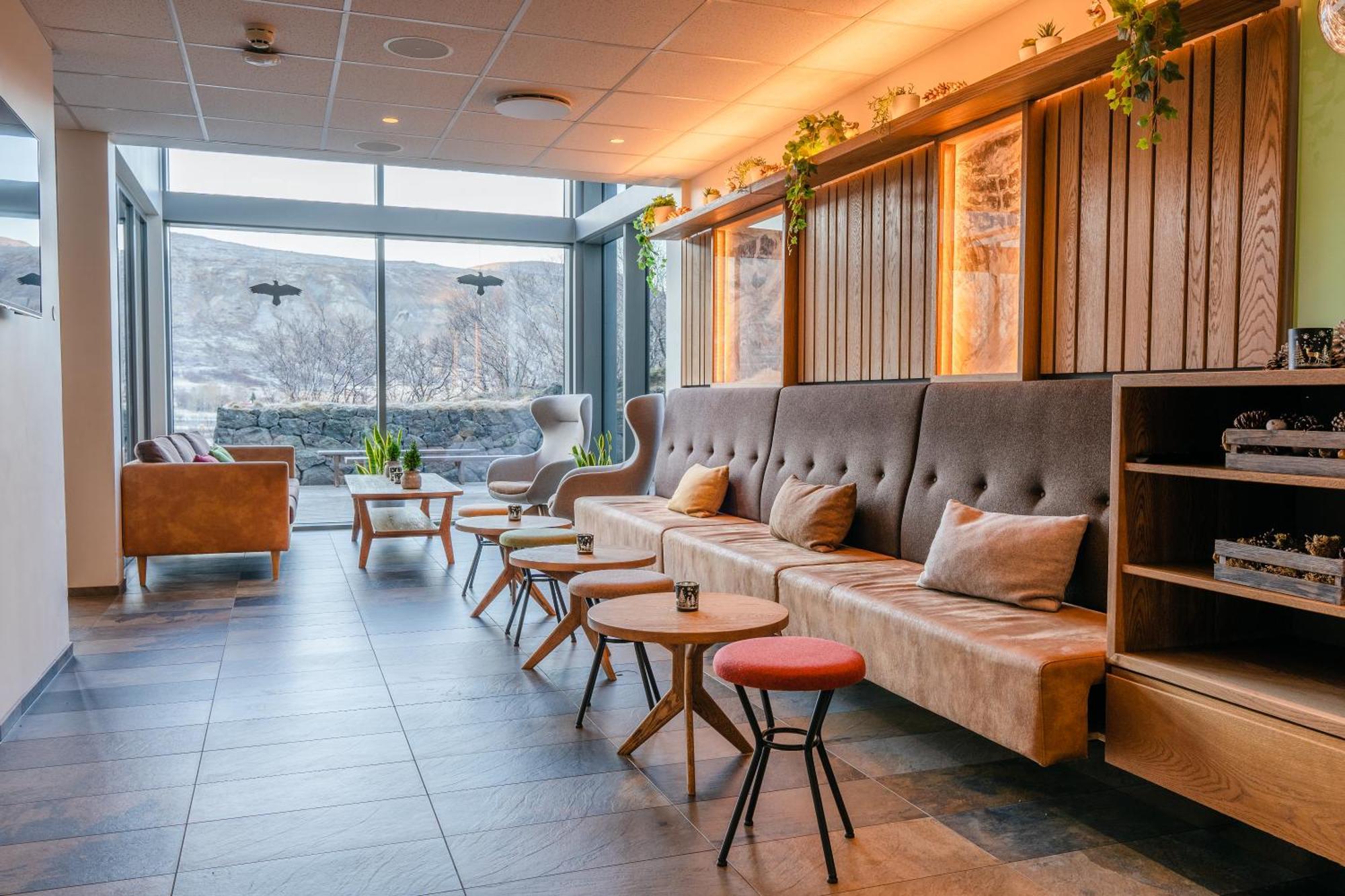 Hotel Husafell Bagian luar foto